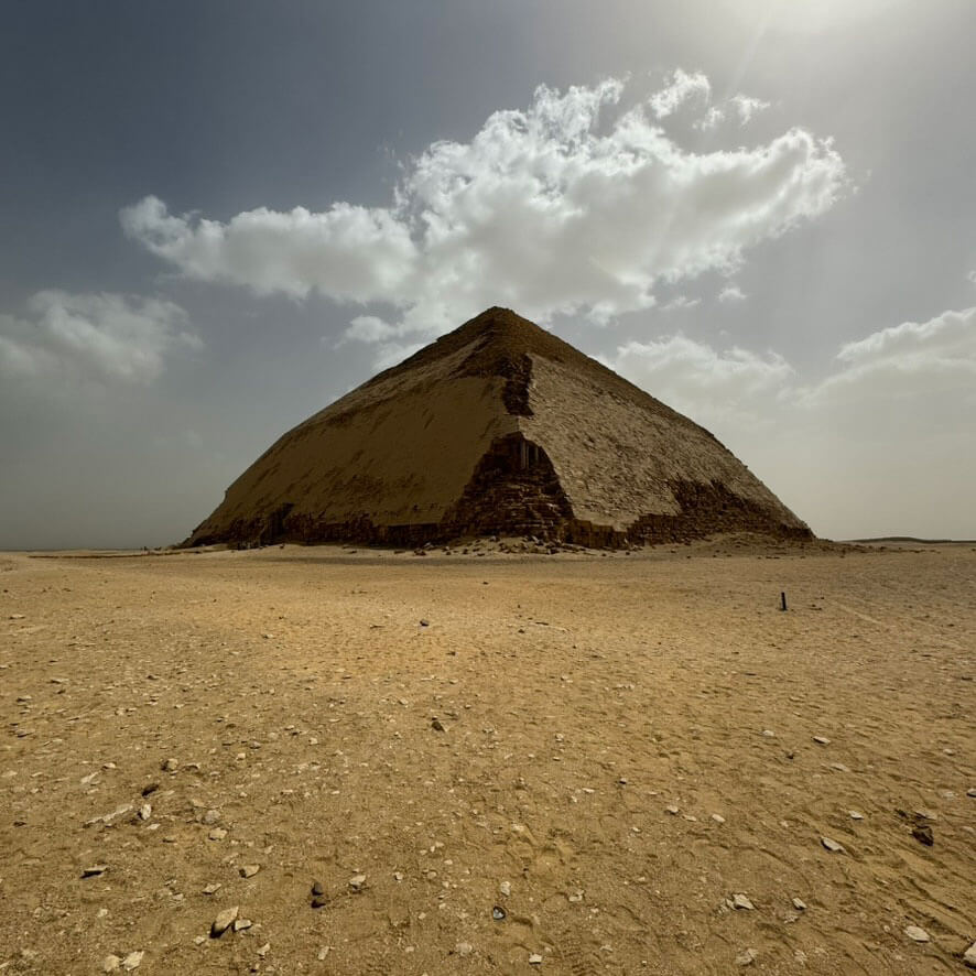 Lomená pyramída - Dahshur, Egypt